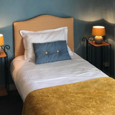 Manoir De Vilaines Guest house Varennes (Vienne)