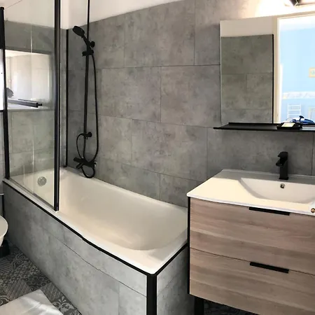 Manoir De Vilaines *