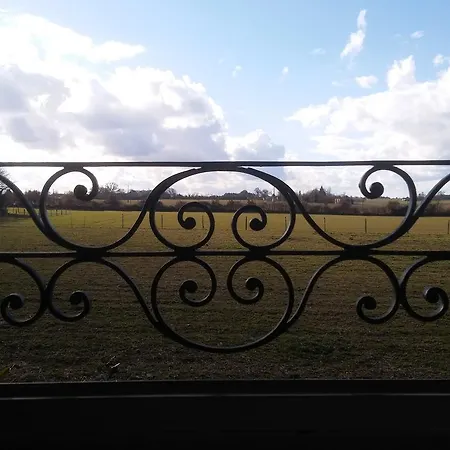 Manoir De Vilaines * Varennes (Vienne)