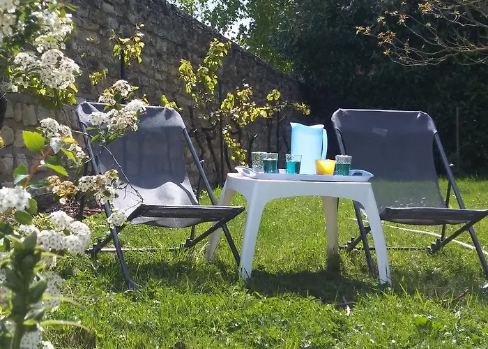 Manoir De Vilaines Guest house Varennes (Vienne)